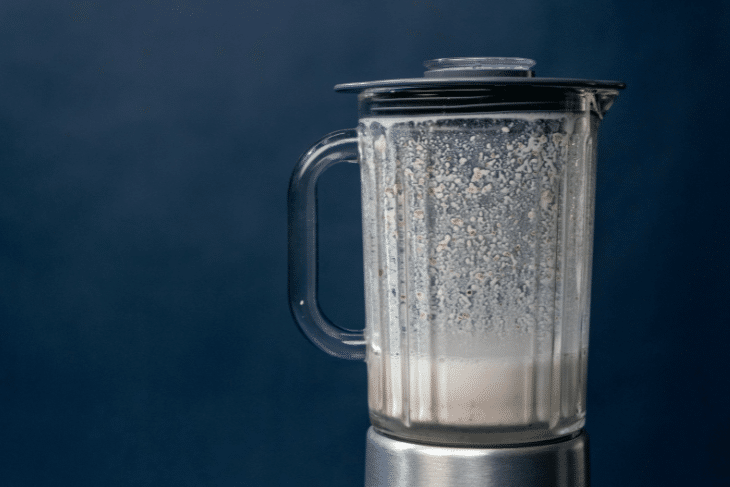 how to froth milk with a blender